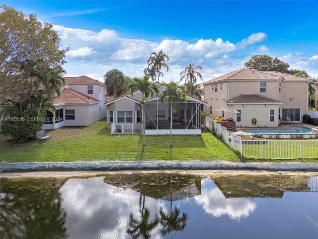 4015 NW 62nd Dr, Coconut Creek, FL 33073