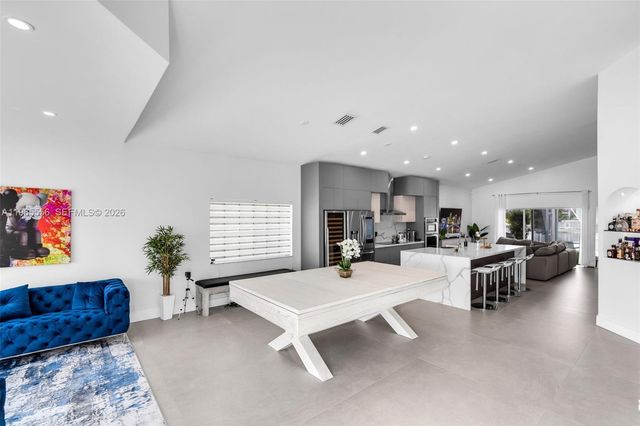 4015 NW 62nd Dr, Coconut Creek, FL 33073