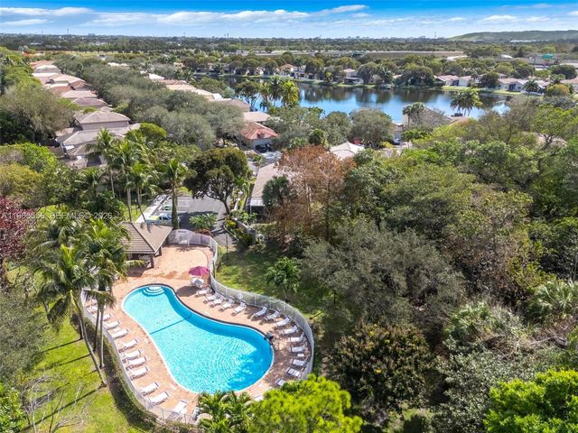 4015 NW 62nd Dr, Coconut Creek, FL 33073