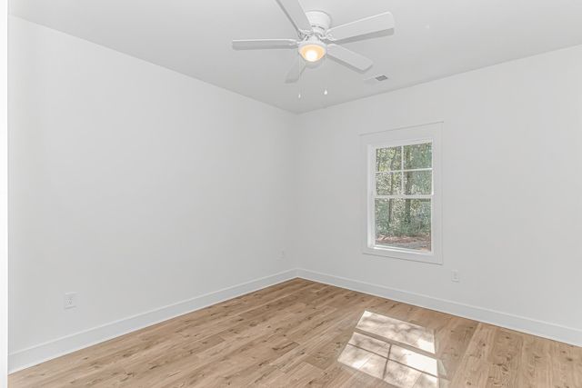 16 Love Ln., Pawleys Island, SC 29585