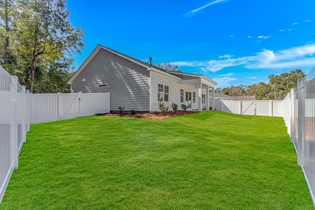 16 Love Ln., Pawleys Island, SC 29585