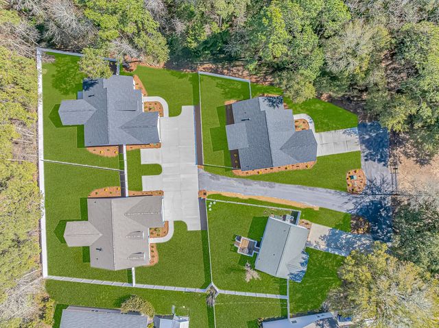 16 Love Ln., Pawleys Island, SC 29585