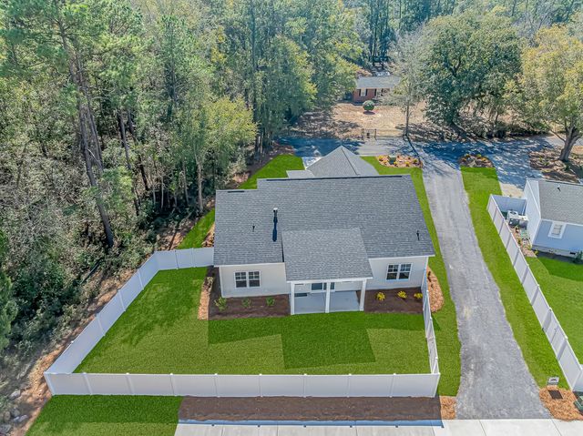 16 Love Ln., Pawleys Island, SC 29585