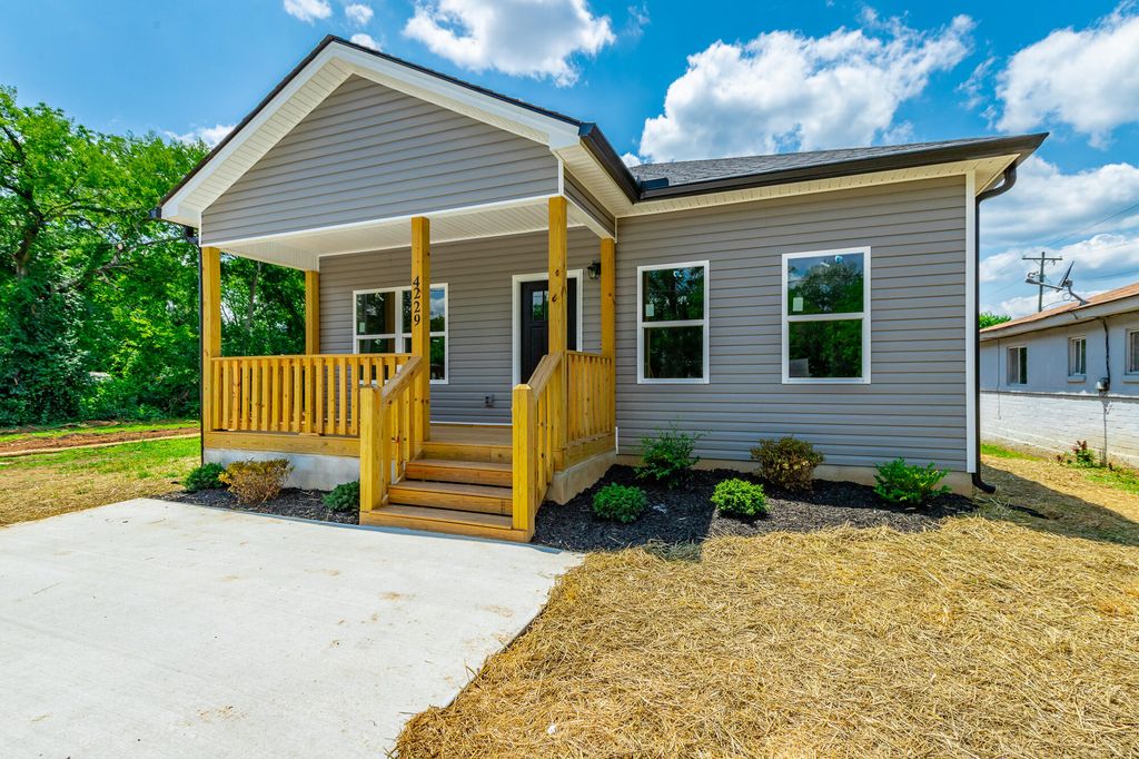 4229 Quinn Adams Street, Chattanooga, TN 37410