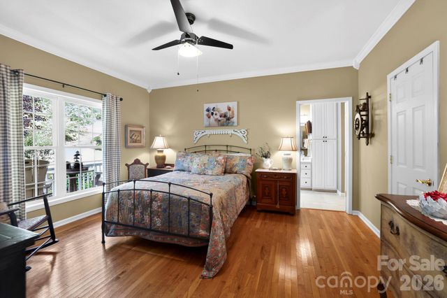 254 Kanuga Forest Drive, Hendersonville, NC 28739