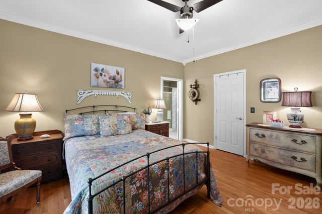 254 Kanuga Forest Drive, Hendersonville, NC 28739