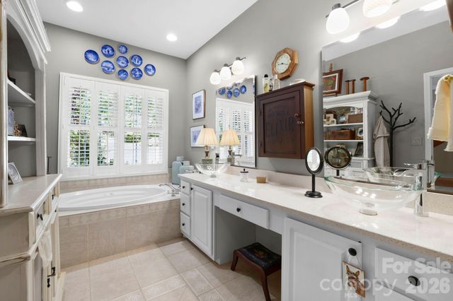 254 Kanuga Forest Drive, Hendersonville, NC 28739