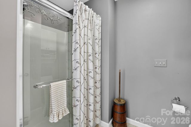 254 Kanuga Forest Drive, Hendersonville, NC 28739
