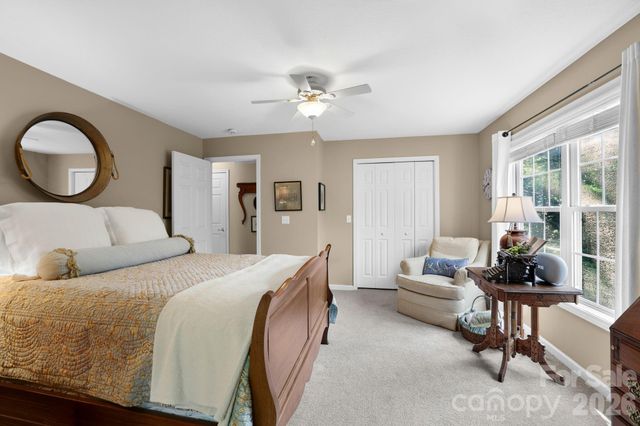 254 Kanuga Forest Drive, Hendersonville, NC 28739