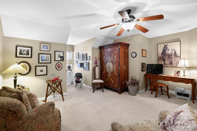 254 Kanuga Forest Drive, Hendersonville, NC 28739
