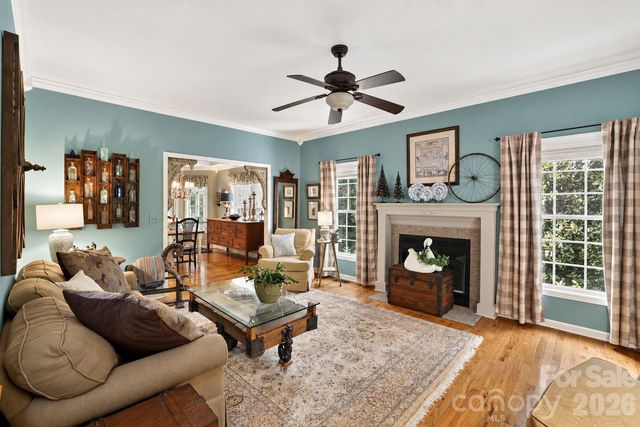 254 Kanuga Forest Drive, Hendersonville, NC 28739