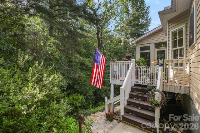 254 Kanuga Forest Drive, Hendersonville, NC 28739
