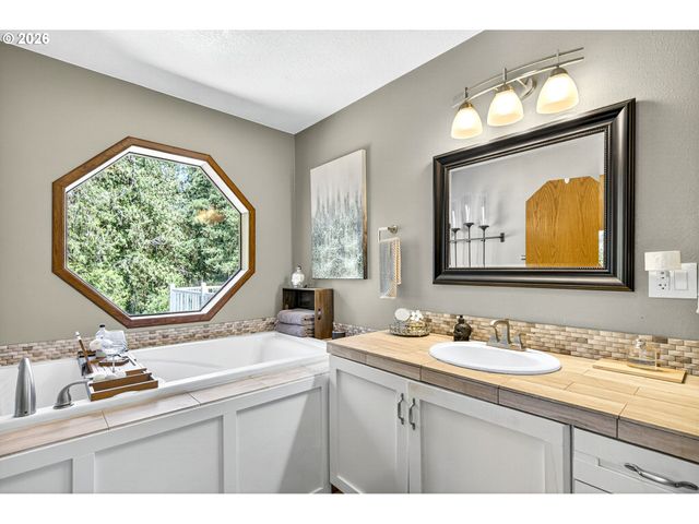 19345 S ROCKNEY Rd, Colton, OR 97017