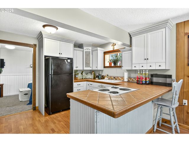 19345 S ROCKNEY Rd, Colton, OR 97017