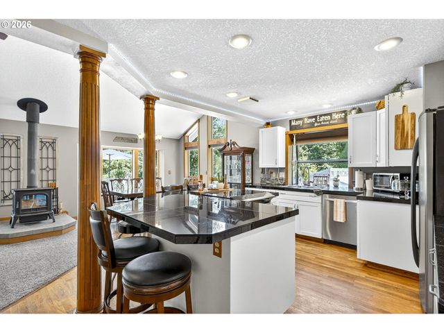 19345 S ROCKNEY Rd, Colton, OR 97017