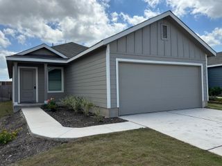 128 Burt Rainey LN, Jarrell, TX 76537