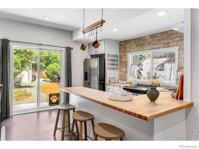 204 N Jefferson Avenue, Loveland, CO 80537