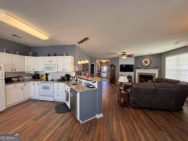 611 Wild Rose Court, Mcdonough, GA 30253