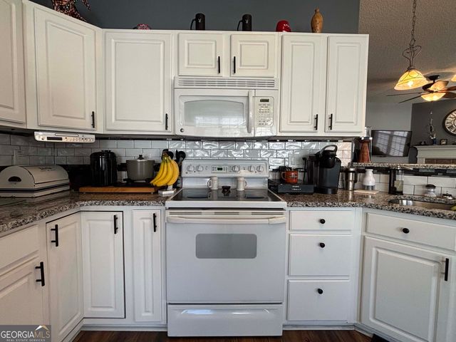 611 Wild Rose Court, Mcdonough, GA 30253