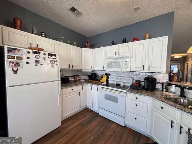 611 Wild Rose Court, Mcdonough, GA 30253