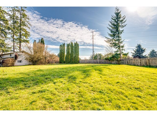 Nw 3rd Ct, Vancouver, WA 98685