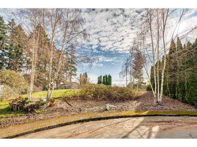 Nw 3rd Ct, Vancouver, WA 98685
