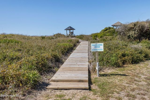 2401 W Fort Macon Road 136, Atlantic Beach, NC 28512