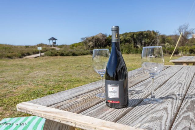 2401 W Fort Macon Road 136, Atlantic Beach, NC 28512