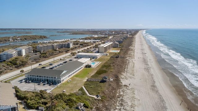 2401 W Fort Macon Road 136, Atlantic Beach, NC 28512