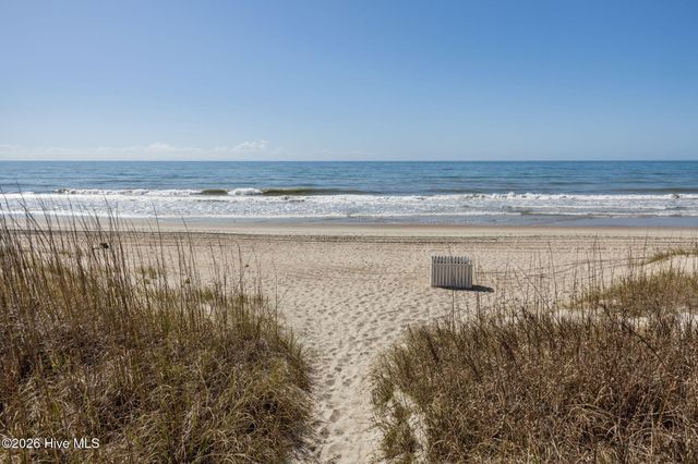 2401 W Fort Macon Road 136, Atlantic Beach, NC 28512