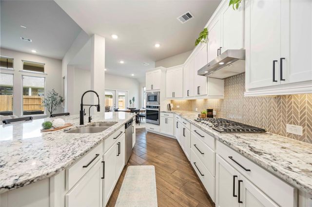 15719 Dunbar Ridge Drive, Cypress, TX 77429