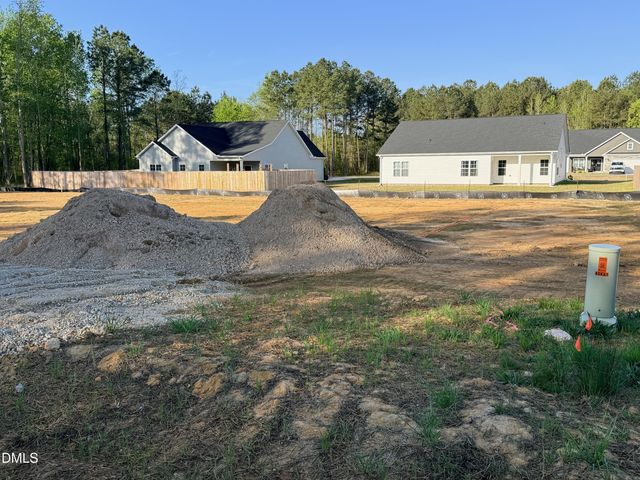 48 Loganberry Avenue, Bunnlevel, NC 28323