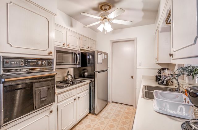 1529 PINECREST DR, Memphis, TN 38111