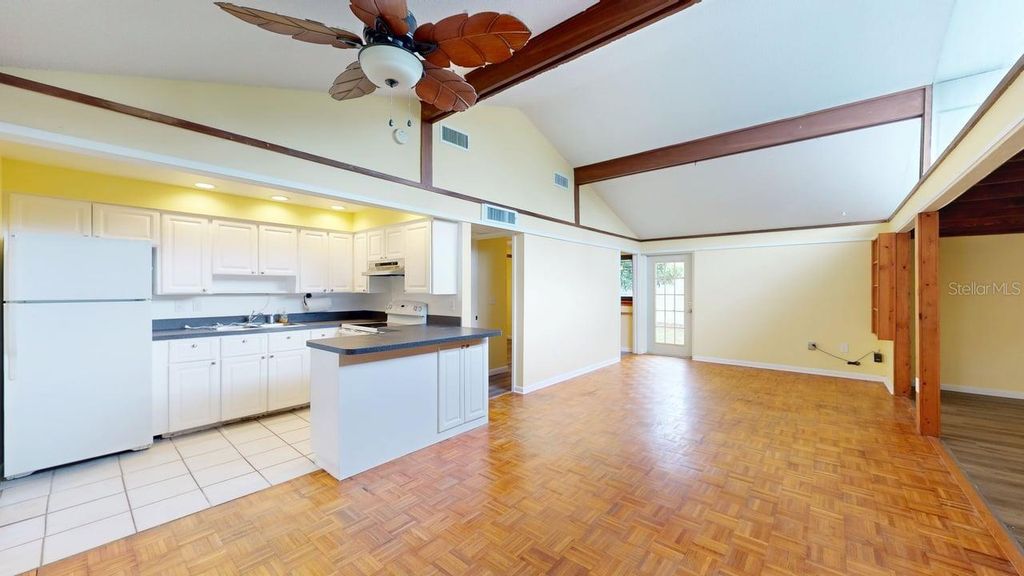 Image 11 of property listing at 3202 21ST AVENUE W, Bradenton, FL 34205