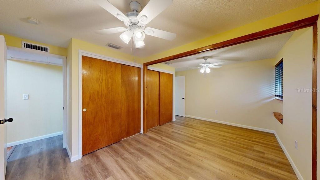 Image 4 of property listing at 3202 21ST AVENUE W, Bradenton, FL 34205