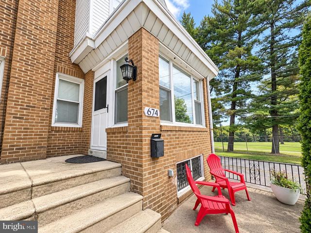 674 WENDOVER ST, Philadelphia, PA 19128