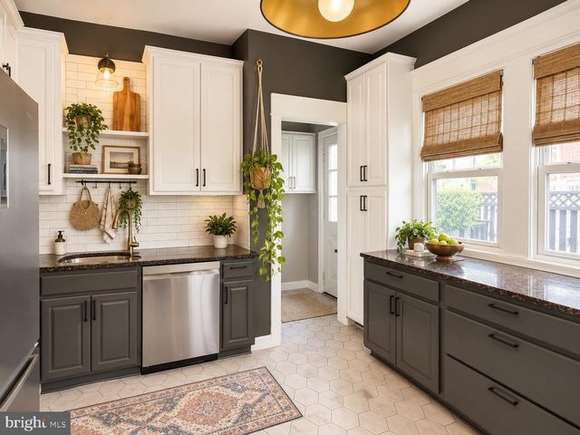 674 WENDOVER ST, Philadelphia, PA 19128