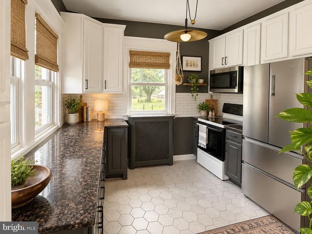 674 WENDOVER ST, Philadelphia, PA 19128