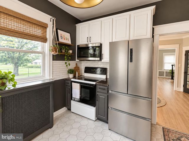 674 WENDOVER ST, Philadelphia, PA 19128