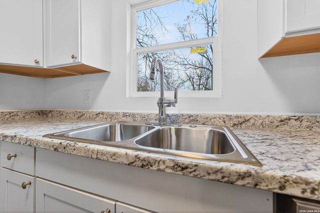 2034 Edison, San Antonio, TX 78201