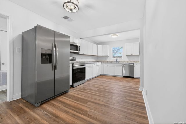 2034 Edison, San Antonio, TX 78201