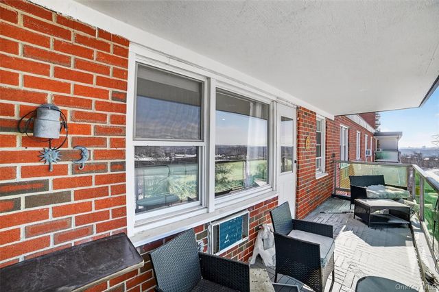 1853 Central Park Avenue 16A, Yonkers, NY 10710