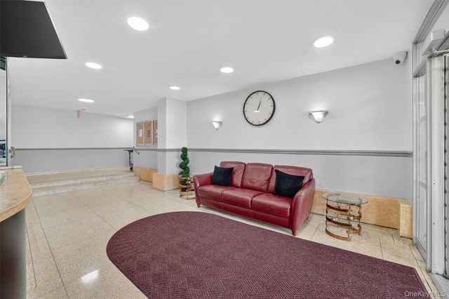 1853 Central Park Avenue 16A, Yonkers, NY 10710