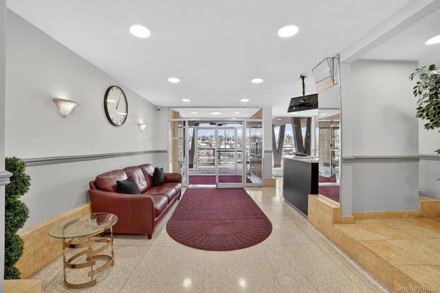 1853 Central Park Avenue 16A, Yonkers, NY 10710