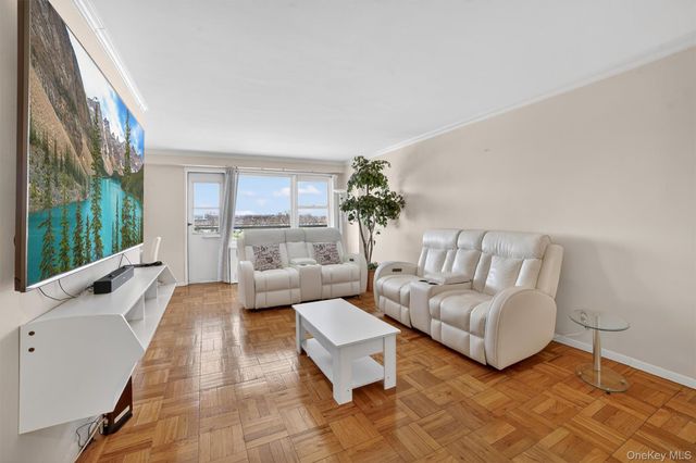 1853 Central Park Avenue 16A, Yonkers, NY 10710