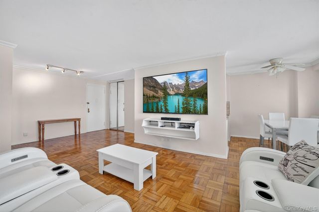 1853 Central Park Avenue 16A, Yonkers, NY 10710