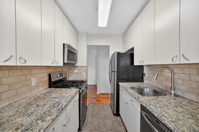 1853 Central Park Avenue 16A, Yonkers, NY 10710