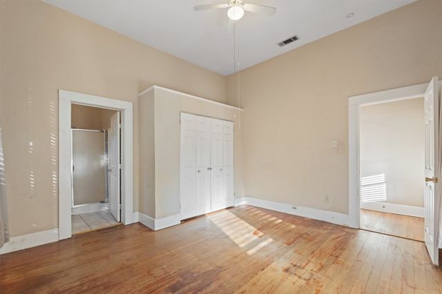 1313 N Robinson Street, Cleburne, TX 76031