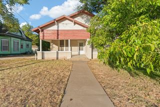 1313 N Robinson Street, Cleburne, TX 76031