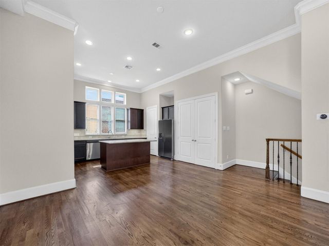 2810 Capitol Street, Houston, TX 77003